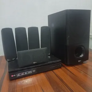 LG 5.1Ch 1000W DVD Home Theater System (USB, FM, Aux, Optical, HDMI Out) - Foreign Used