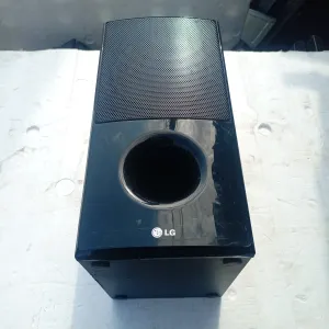 LG SB45M-W 300W 3 ohms Subwoofer - Foreign Used