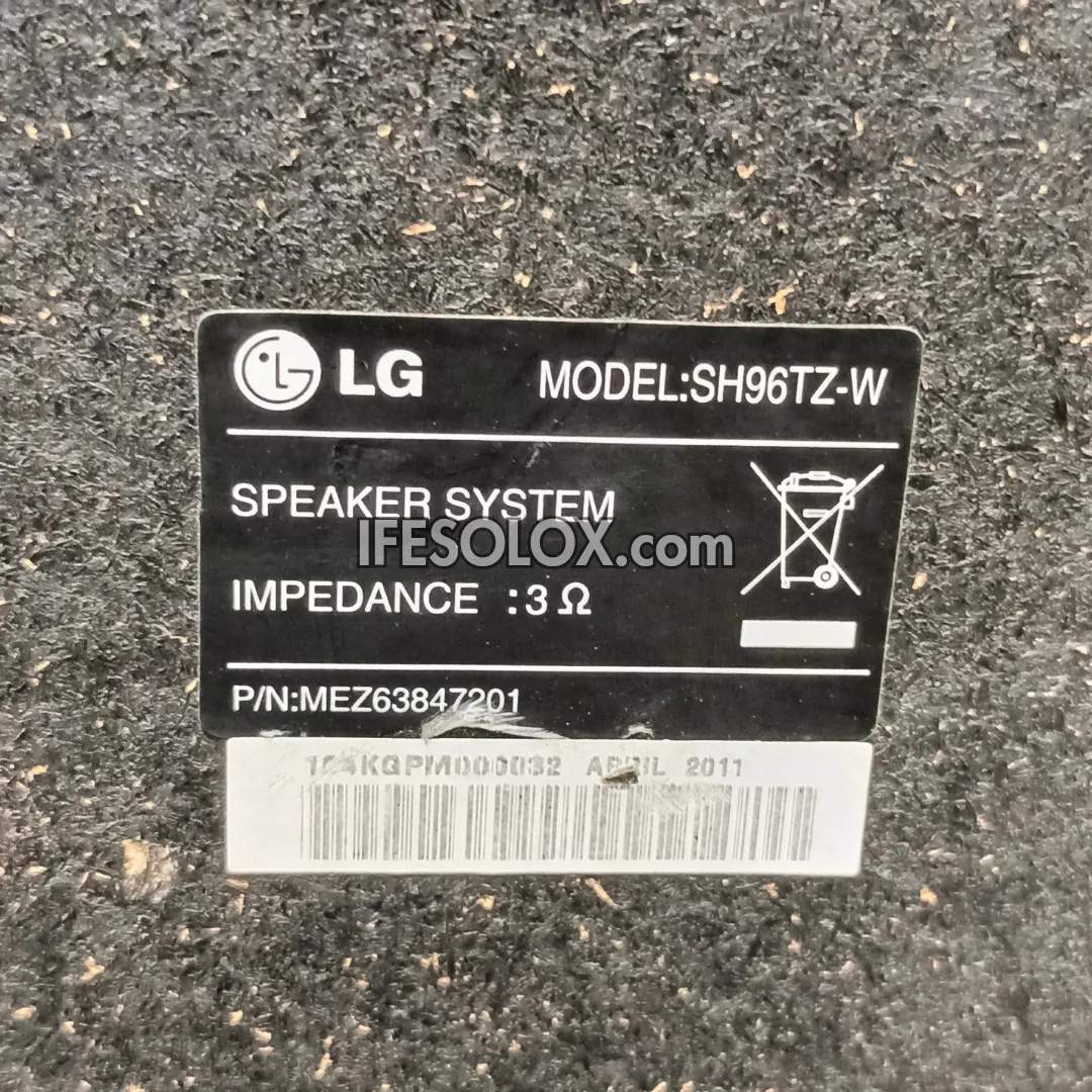 LG SH96TZ-W 3 ohms Home Theater Passive Subwoofer - Foreign Used