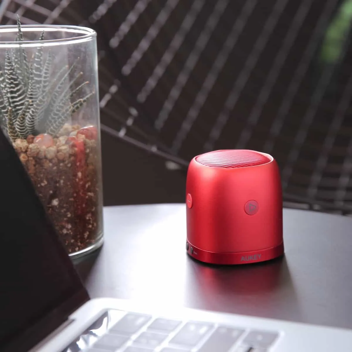 SK-M31 Wireless Mini Bluetooth Speaker with Enhanced Bass - Red