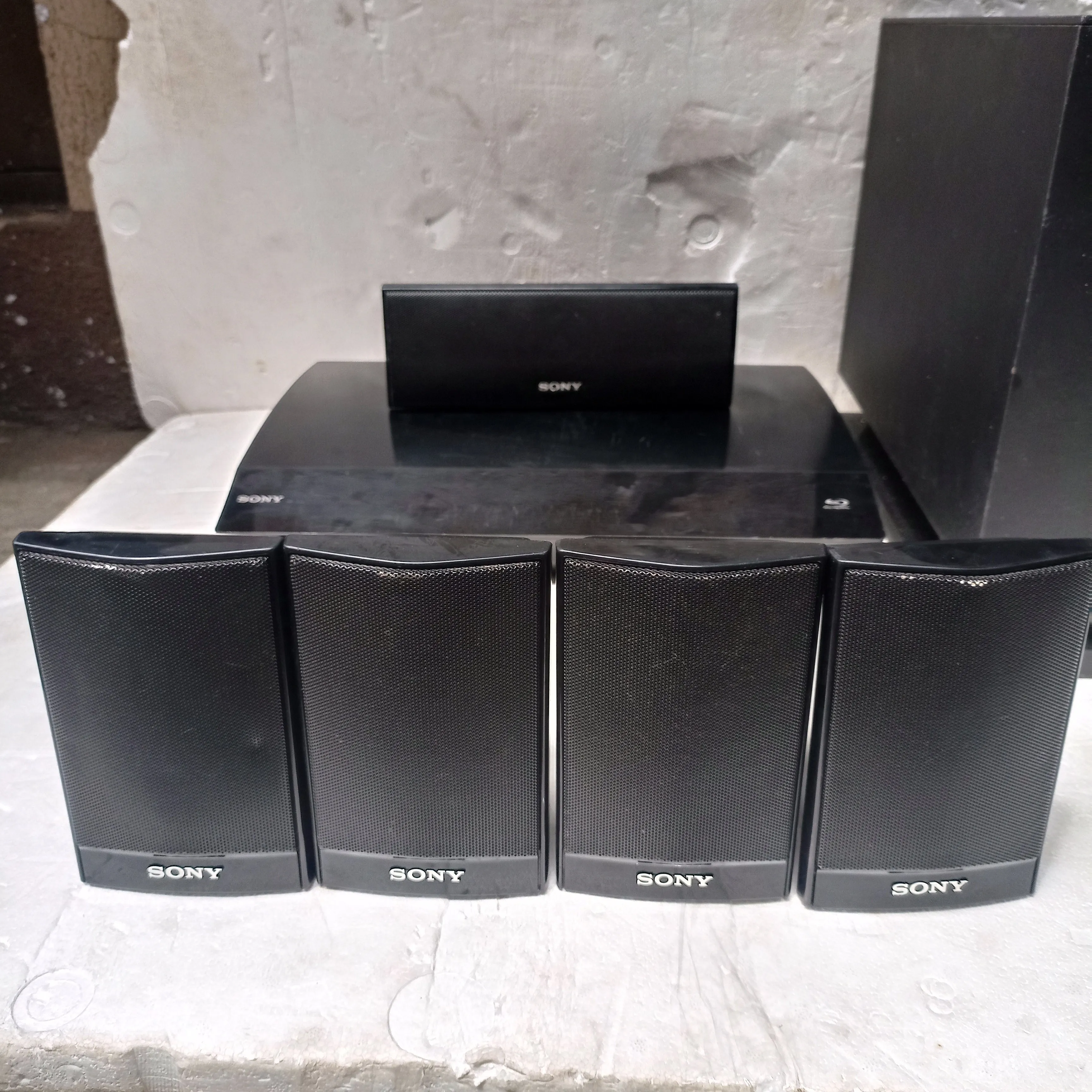 Sony BDV-E380 5.1Ch 1000Watts Smart 3D Blu-ray DVD Home Theater System (WiFi, USB, HDMI in/out, Aux) - London Used