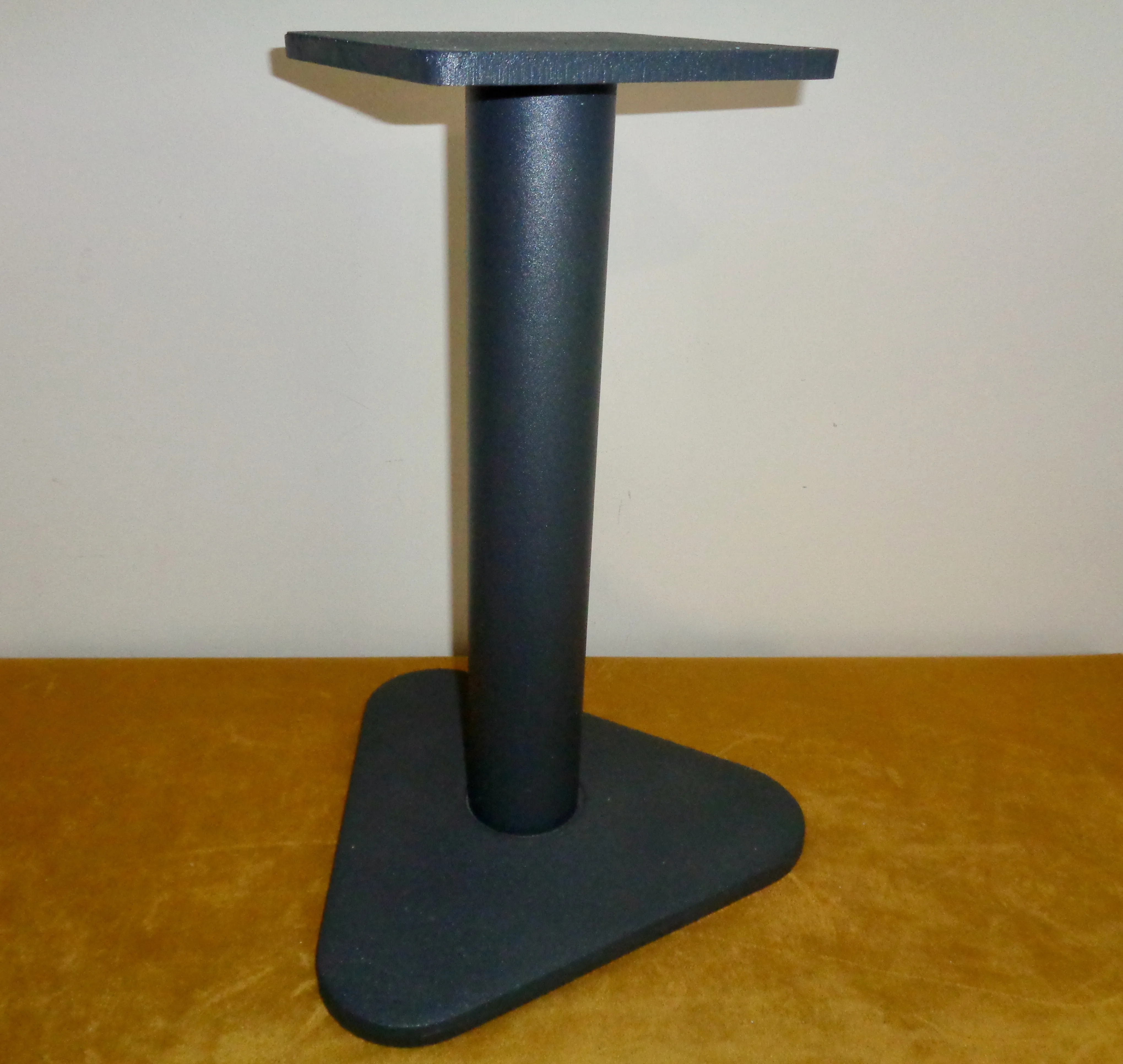 Vintage Bookshelf Speaker Stands Black Coated Steel With A Triangular Base 21P3